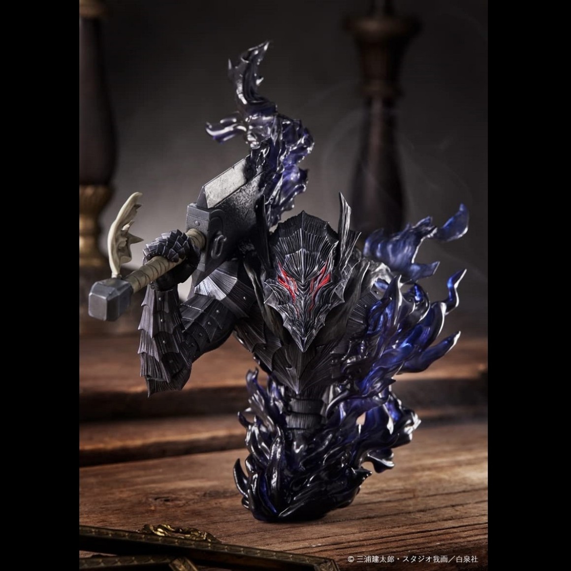 BERSERK vol. 42 - Edição japonesa ESPECIAL com estátua do